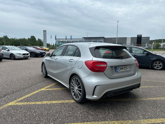 Mercedes-Benz A 2015 180 BE A AMG Line / Bi-xenon / P.kamera / Bluetooth