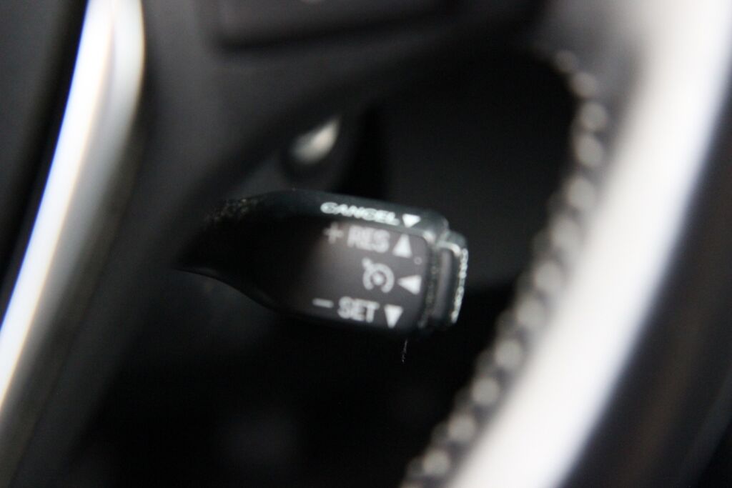Toyota Auris 2016 Touring Sports 1,2 T Active / Navigointi / Kamera / Lohkolämmitin