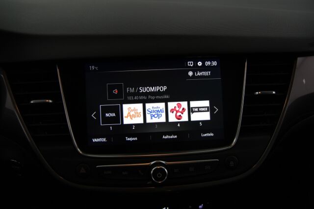 Opel Crossland X 2017 Innovation 1,2 Automaatti Start/Stop 81 kW AT6 / Panoraama / HUD / Osanahat / Hyvä huoltohistoria /