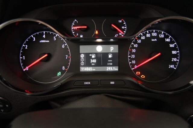 Opel Crossland X 2017 Innovation 1,2 Automaatti Start/Stop 81 kW AT6 / Panoraama / HUD / Osanahat / Hyvä huoltohistoria /