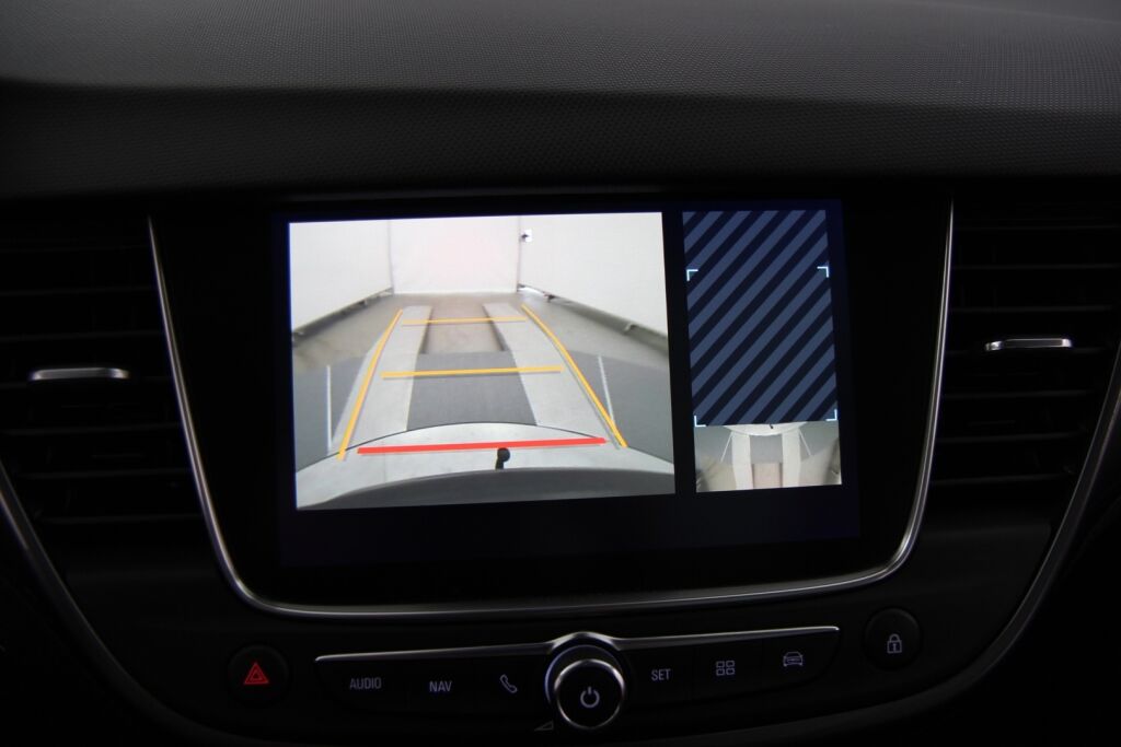 Opel Crossland X 2017 Innovation 1,2 Automaatti Start/Stop 81 kW AT6 / Panoraama / HUD / Osanahat / Hyvä huoltohistoria /