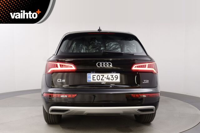 Audi Q5 2018 Business Sport 2,0 TDI 120 kW quattro S tronic / Webasto / Vetokoukku / Led-ajovalot / Urheiluistuimet