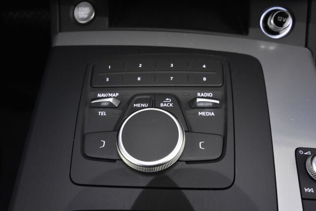 Audi Q5 2018 Business Sport 2,0 TDI 120 kW quattro S tronic / Webasto / Vetokoukku / Led-ajovalot / Urheiluistuimet