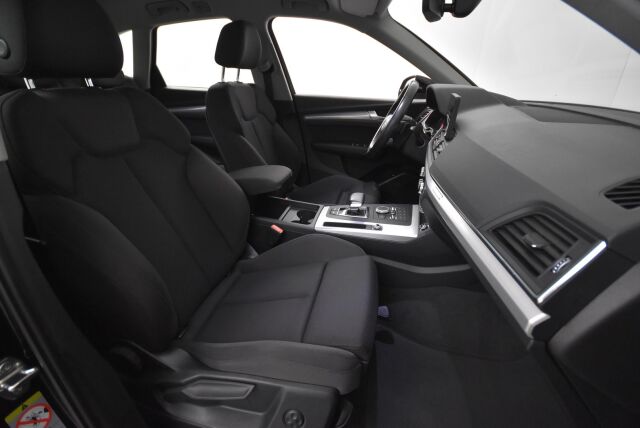 Audi Q5 2018 Business Sport 2,0 TDI 120 kW quattro S tronic / Webasto / Vetokoukku / Led-ajovalot / Urheiluistuimet