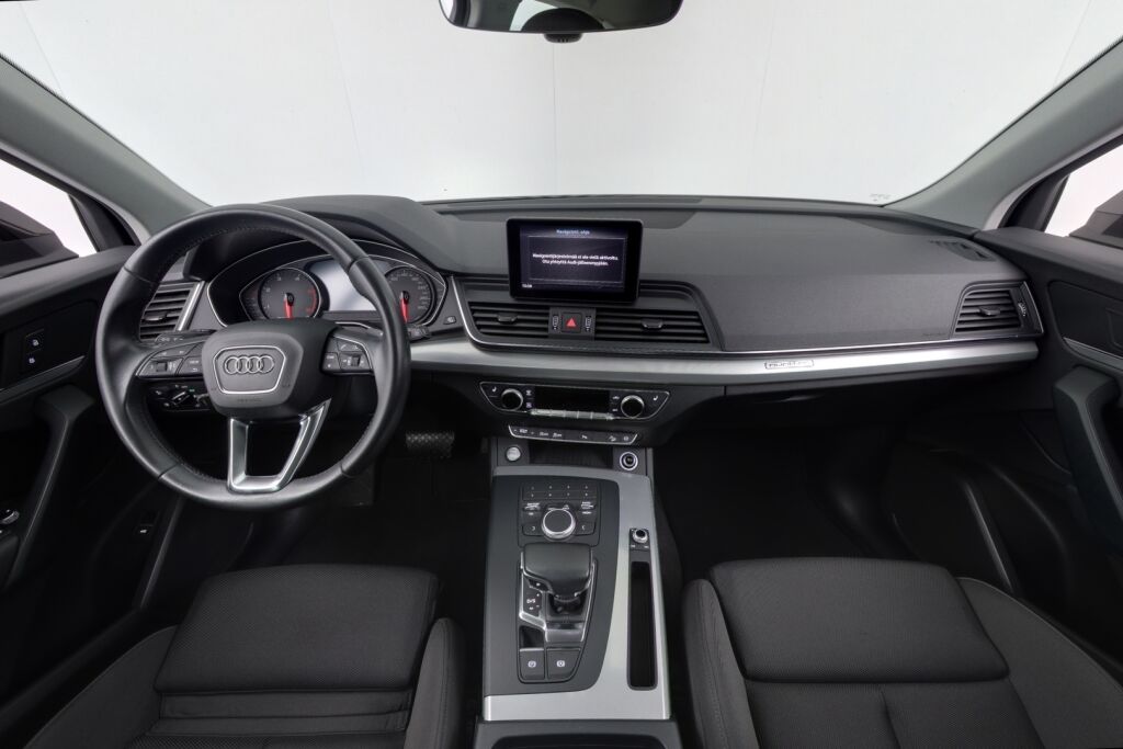 Audi Q5 2018 Business Sport 2,0 TDI 120 kW quattro S tronic / Webasto / Vetokoukku / Led-ajovalot / Urheiluistuimet