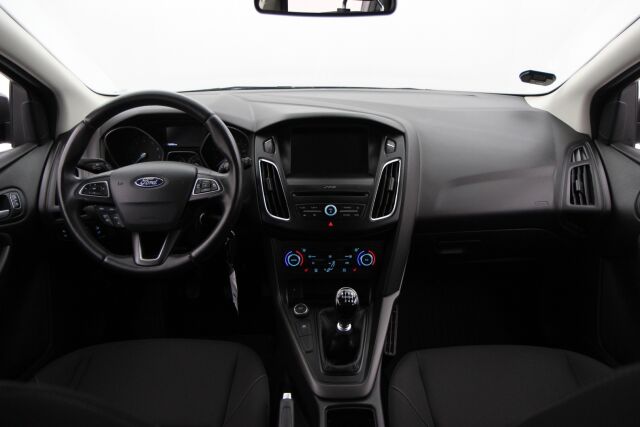 Ford Focus 2018 1,0 EcoBoost 125 hv Start/Stop M6 Edition 5-ovinen / 1-om. Suomiauto / Tutka / Lohko + sisä
