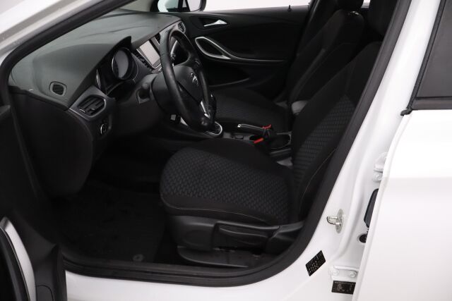 Opel Astra 2018 Sports Tourer Enjoy 1,0 Turbo ecoFLEX Start/Stop 77kW MT5 / Tutkat / Sadetunnistin /