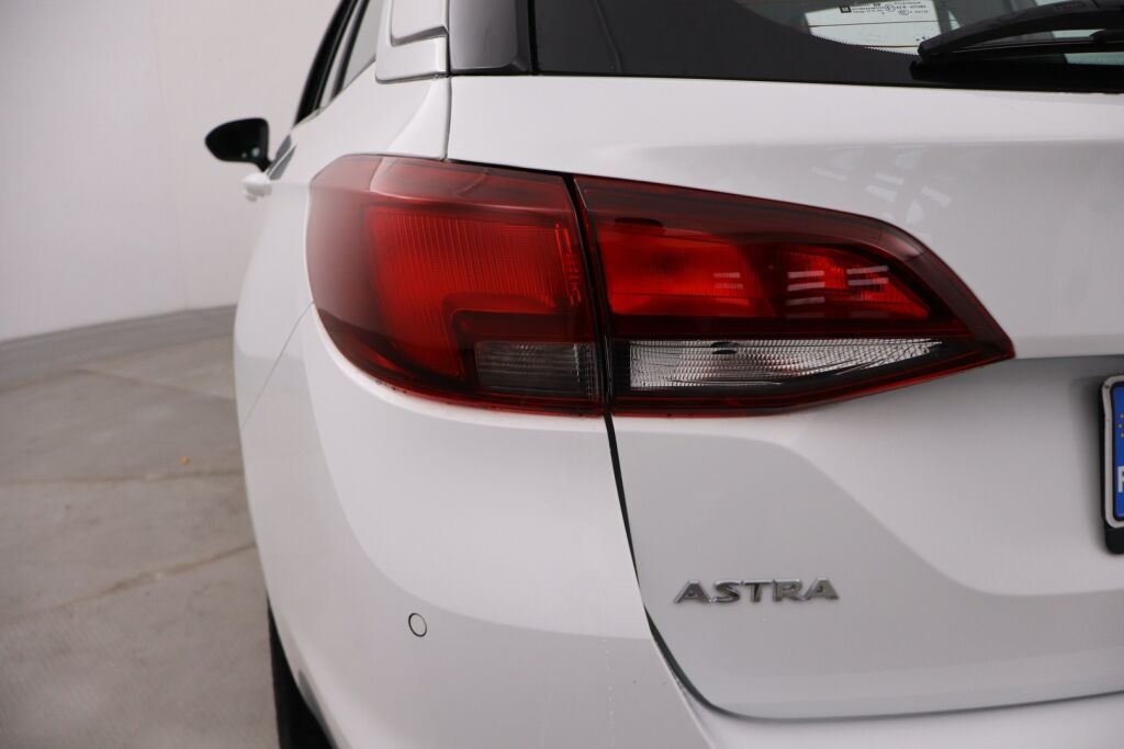 Opel Astra 2018 Sports Tourer Enjoy 1,0 Turbo ecoFLEX Start/Stop 77kW MT5 / Tutkat / Sadetunnistin /