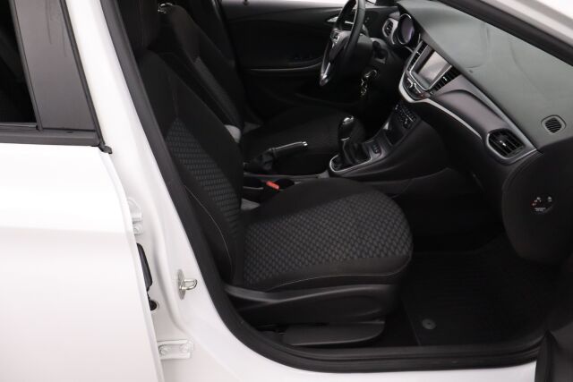 Opel Astra 2018 Sports Tourer Enjoy 1,0 Turbo ecoFLEX Start/Stop 77kW MT5 / Tutkat / Sadetunnistin /