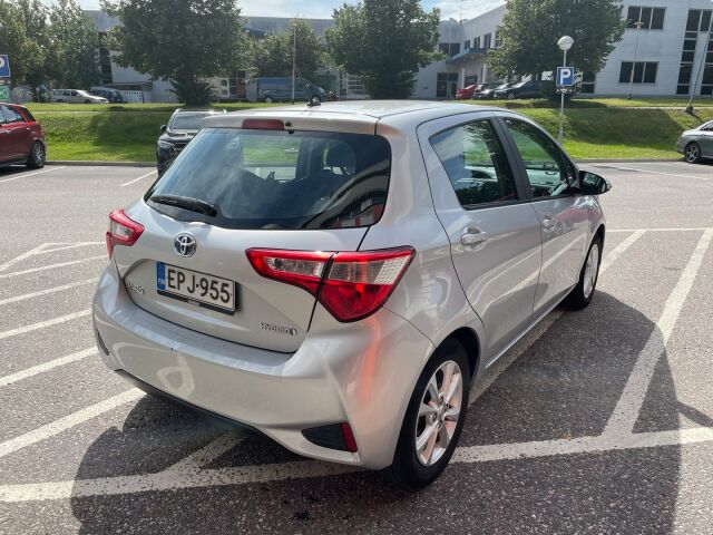 Toyota Yaris 2018 1,5 Hybrid Active 5ov / Suomiauto / P. kamera / Vakionopeudensäädin