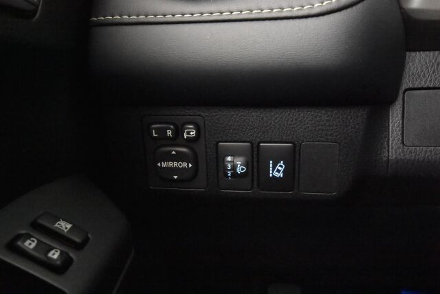 Toyota RAV4 2018 2,5 Hybrid AWD Active / Adapt. vakkari / Suomiauto / Vetokoukku / Lohkolämmitin / Peruutuskamera / Kaistavahti