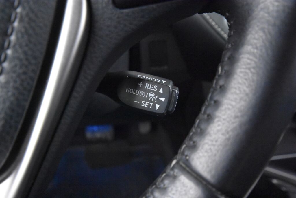 Toyota RAV4 2018 2,5 Hybrid AWD Active / Adapt. vakkari / Suomiauto / Vetokoukku / Lohkolämmitin / Peruutuskamera / Kaistavahti