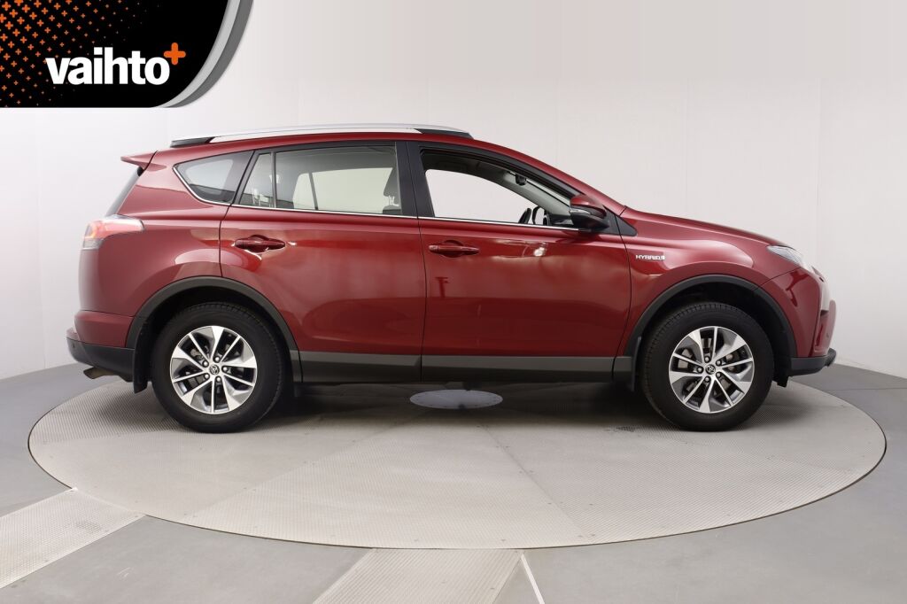 Toyota RAV4 2018 2,5 Hybrid AWD Active / Adapt. vakkari / Suomiauto / Vetokoukku / Lohkolämmitin / Peruutuskamera / Kaistavahti