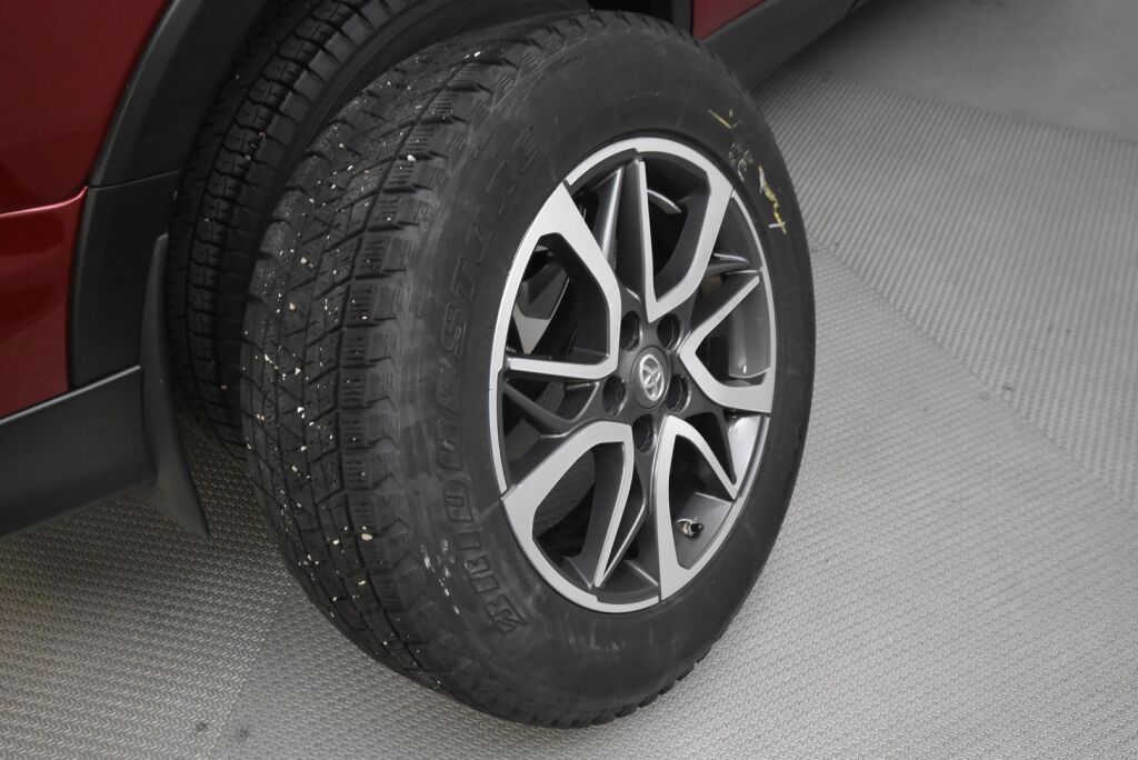 Toyota RAV4 2018 2,5 Hybrid AWD Active / Adapt. vakkari / Suomiauto / Vetokoukku / Lohkolämmitin / Peruutuskamera / Kaistavahti