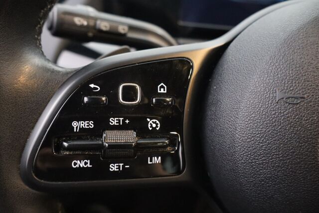 Mercedes-Benz B 2019 180 d A Launch Edition Pro / Navi / Kamera / Lämmitin / Suomiauto - RAHOITUS TÄHÄN AUTOON VAIN 3.99% - 