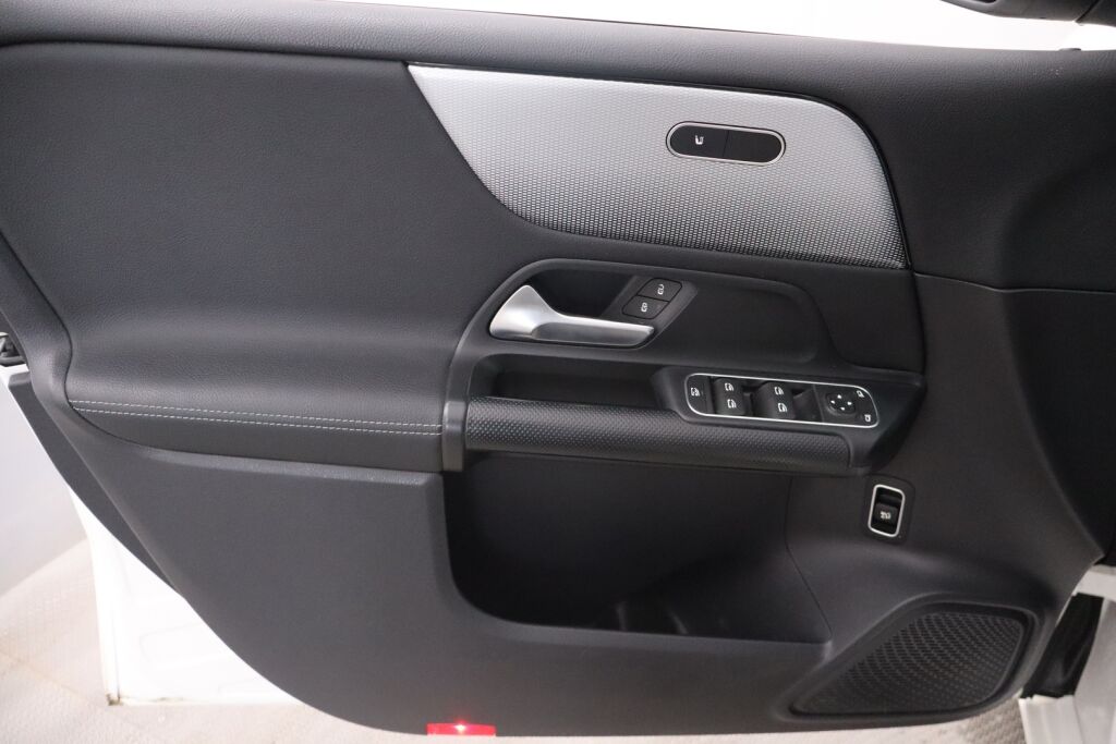 Mercedes-Benz B 2019 180 d A Launch Edition Pro / Navi / Kamera / Lämmitin / Suomiauto - RAHOITUS TÄHÄN AUTOON VAIN 3.99% - 