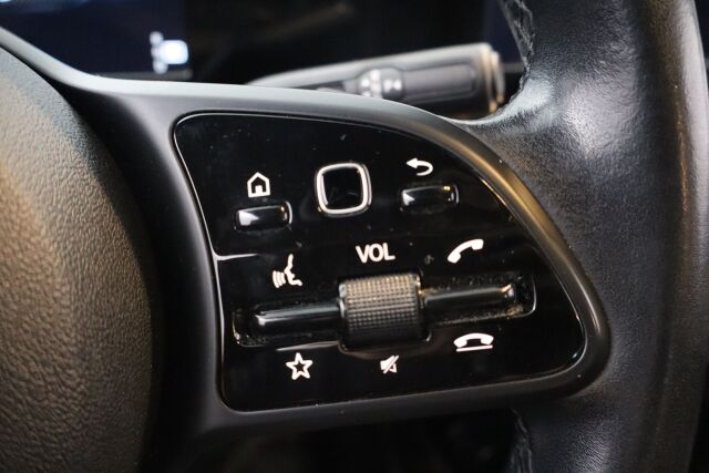 Mercedes-Benz B 2019 180 d A Launch Edition Pro / Navi / Kamera / Lämmitin / Suomiauto - RAHOITUS TÄHÄN AUTOON VAIN 3.99% - 
