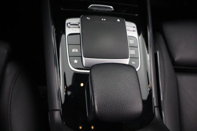 Mercedes-Benz B 2019 180 d A Launch Edition Pro / Navi / Kamera / Lämmitin / Suomiauto - RAHOITUS TÄHÄN AUTOON VAIN 3.99% - 