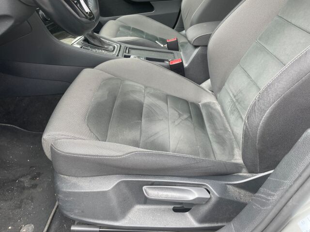 Volkswagen Golf 2019 Variant Highline Limited 1,5 TGI 96 kW (130 hv) BLUEMOTION DSG-automaatti/ Adaptiivinen vakionopeussäädin/ Webasto / Koukku/ Kamera
