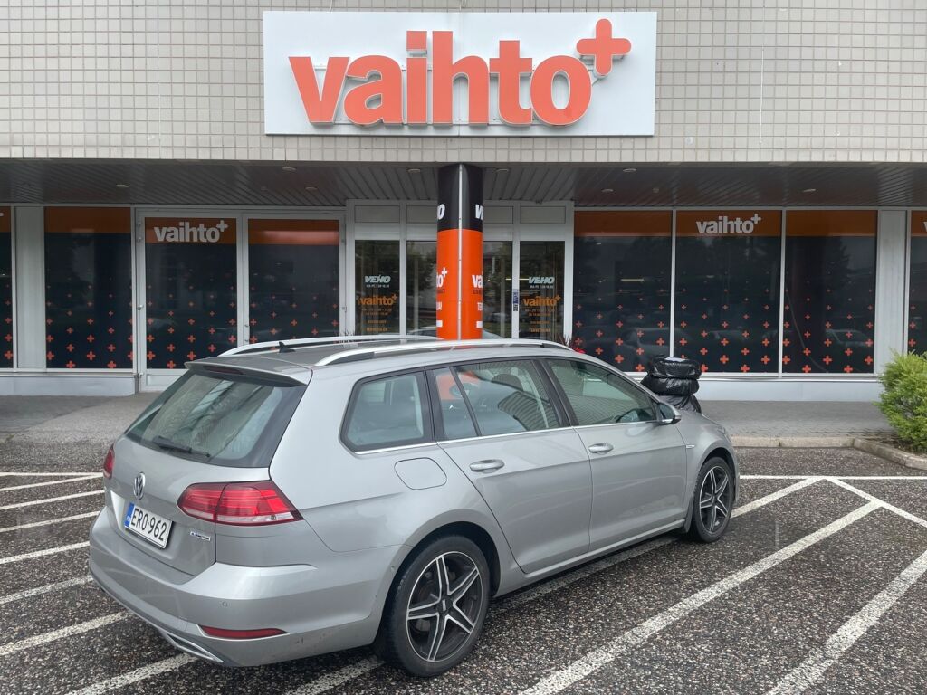 Volkswagen Golf 2019 Variant Highline Limited 1,5 TGI 96 kW (130 hv) BLUEMOTION DSG-automaatti/ Adaptiivinen vakionopeussäädin/ Webasto / Koukku/ Kamera