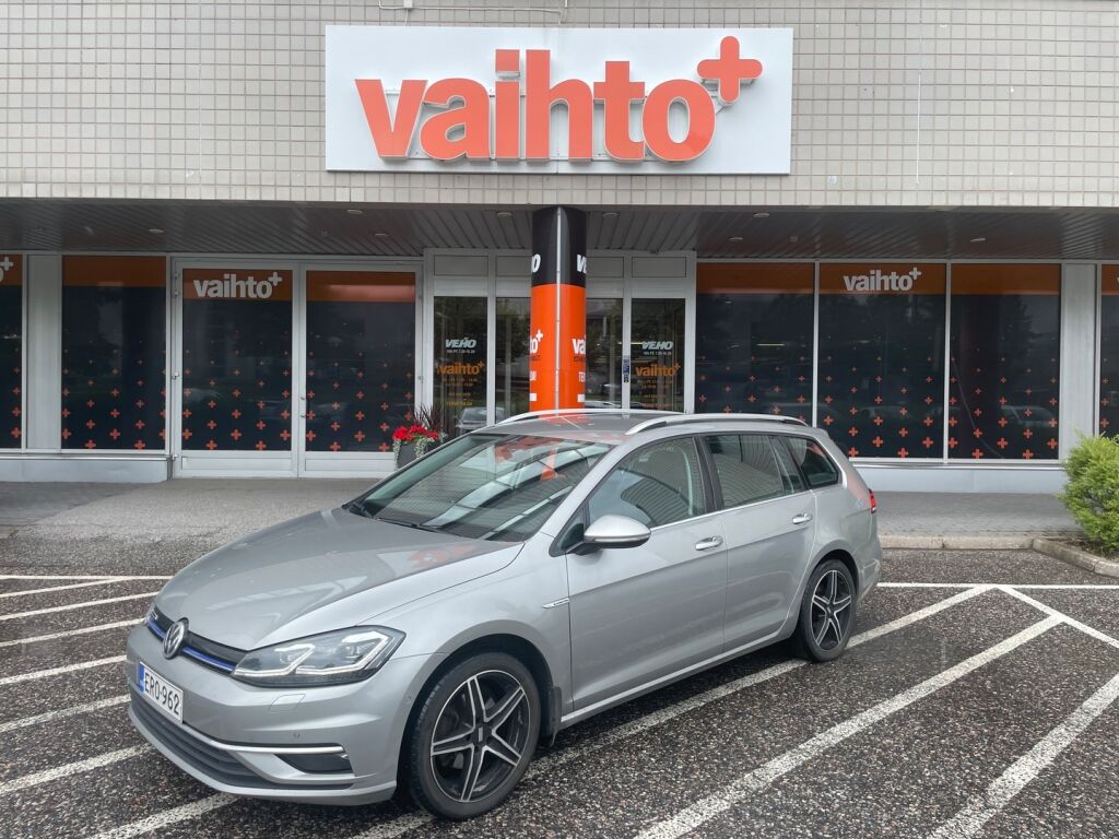 Volkswagen Golf 2019 Variant Highline Limited 1,5 TGI 96 kW (130 hv) BLUEMOTION DSG-automaatti/ Adaptiivinen vakionopeussäädin/ Webasto / Koukku/ Kamera