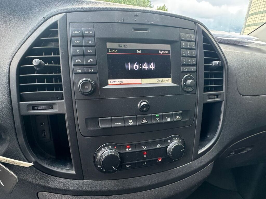 Mercedes-Benz Vito 2019 114CDI 4x4 KB pitkä A3 A / Alvillinen / Suomiauto / 1-omistaja / Peruutuskamera / Sähköovi