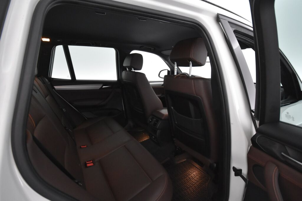 BMW X3 2015 F25 xDrive30d TwinPower Turbo A Business LCI M Sport / Webasto / Nahkaverhoilu / Peruutustutkat / Bi Xenon