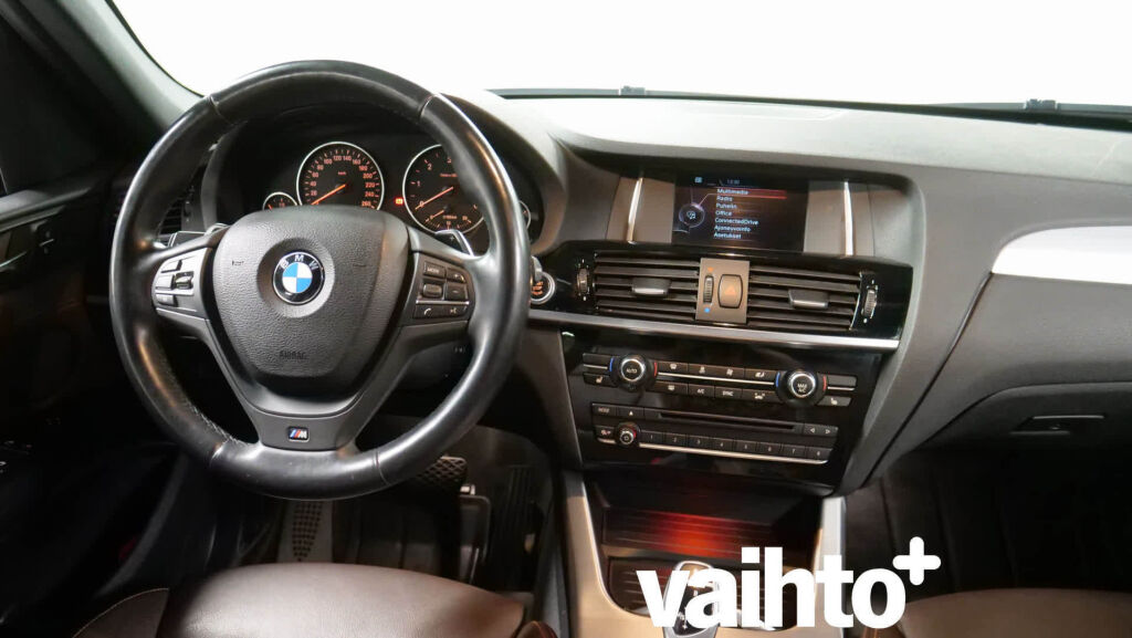 BMW X3 2015 F25 xDrive30d TwinPower Turbo A Business LCI M Sport / Webasto / Nahkaverhoilu / Peruutustutkat / Bi Xenon