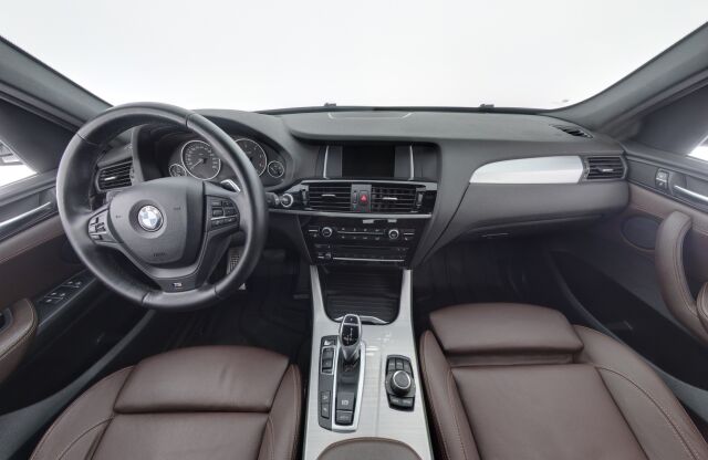 BMW X3 2015 F25 xDrive30d TwinPower Turbo A Business LCI M Sport / Webasto / Nahkaverhoilu / Peruutustutkat / Bi Xenon
