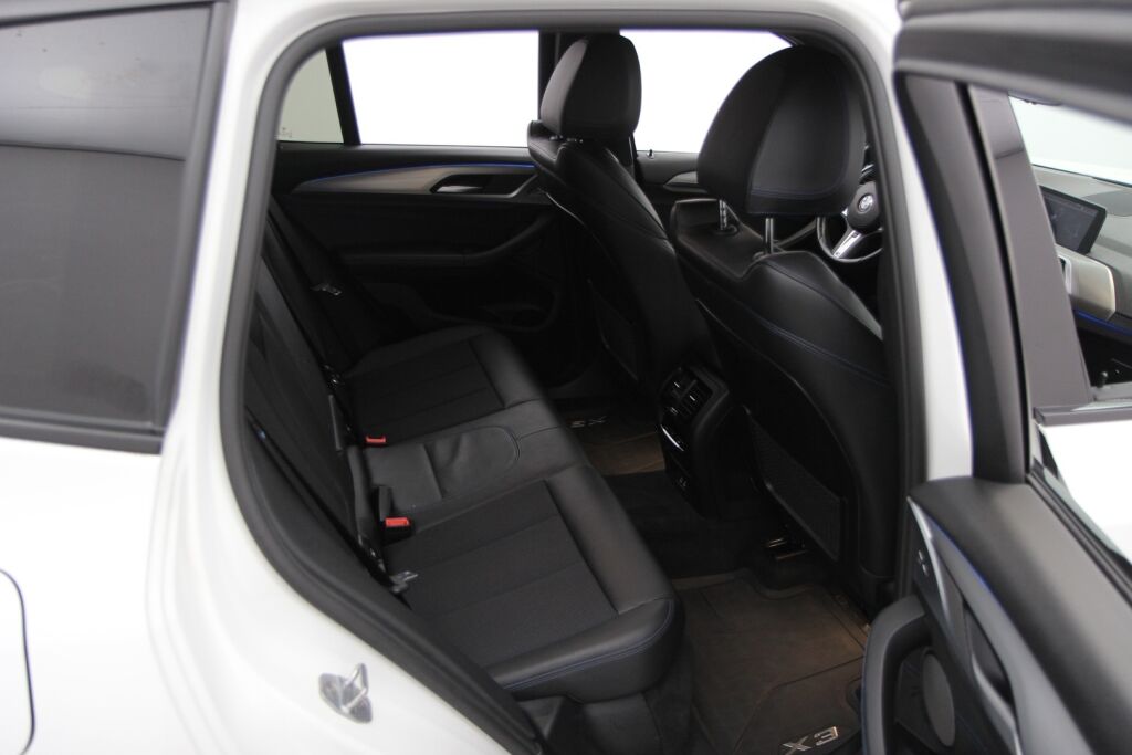 BMW X3 2020 G01 xDrive 30e A Charged Edition M Sport / ACC / Comfort Access / Harman Kardon / 360-kamera / Vetokoukku