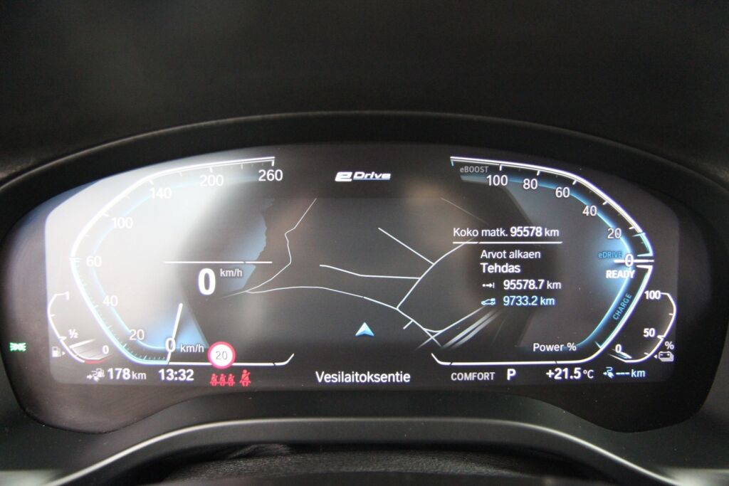 BMW X3 2020 G01 xDrive 30e A Charged Edition M Sport / ACC / Comfort Access / Harman Kardon / 360-kamera / Vetokoukku
