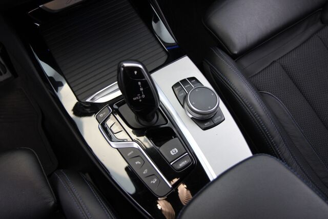BMW X3 2020 G01 xDrive 30e A Charged Edition M Sport / ACC / Comfort Access / Harman Kardon / 360-kamera / Vetokoukku