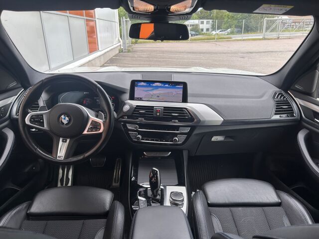 BMW X3 2020 G01 xDrive 30e A Charged Edition M Sport / ACC / Comfort Access / Harman Kardon / 360-kamera / Vetokoukku