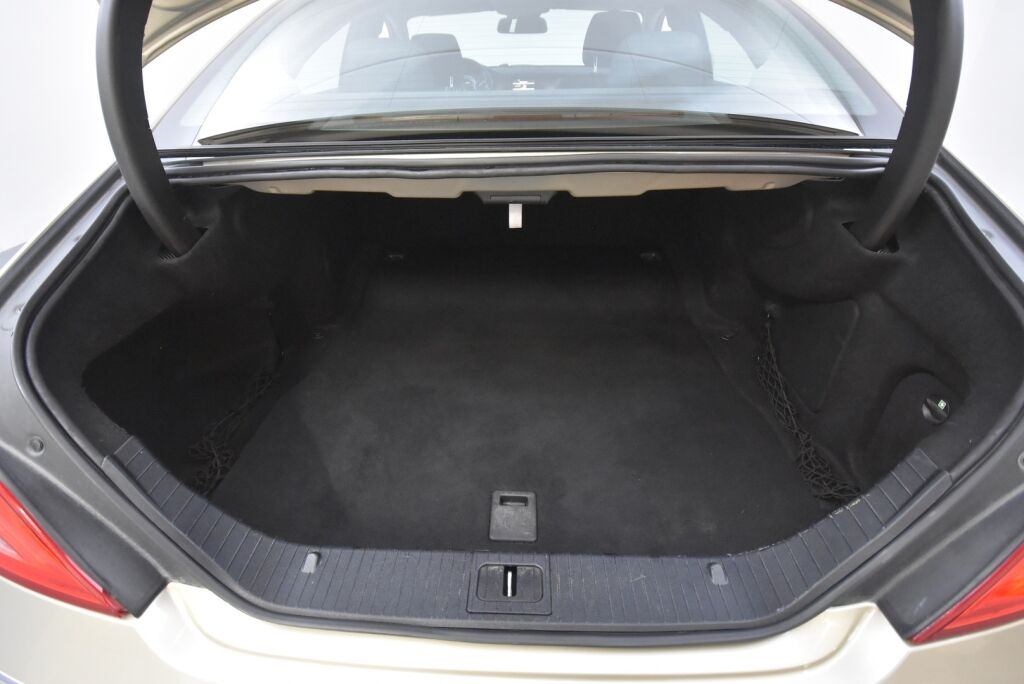 Mercedes-Benz CLS 2011 350 CDI BE 4Matic /Suomi-auto / Webasto