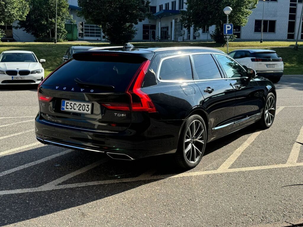 Volvo V90 2020 T8 TwE AWD Inscription aut / Hierovat penkit / HUD / B&W / Ilmastoidut penkit / Panoraama