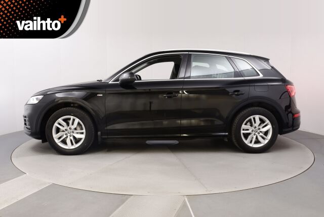 Audi Q5 2020 Launch Edition 55 TFSI e quattro S tronic / Keyles entry / Vakkari / Koukku / Tutkat /