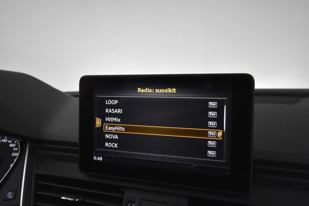 Audi Q5 2020 Launch Edition 55 TFSI e quattro S tronic / Keyles entry / Vakkari / Koukku / Tutkat /