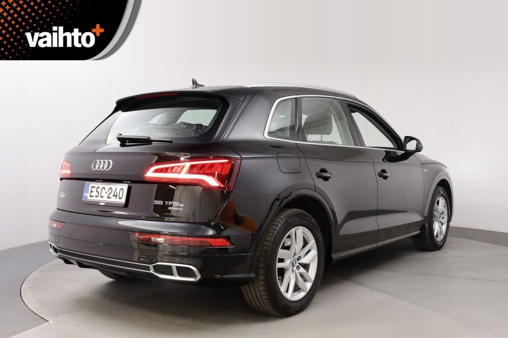 Audi Q5 2020 Launch Edition 55 TFSI e quattro S tronic / Keyles entry / Vakkari / Koukku / Tutkat /
