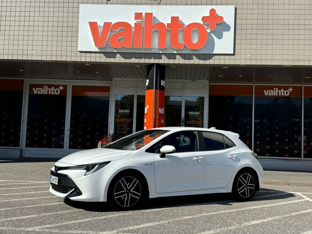 Toyota Corolla 2020 Hatchback 1,8 Hybrid Active Edition / Suomiauto / Navigointi / Lohkolämmitin / Merkkihuollettu