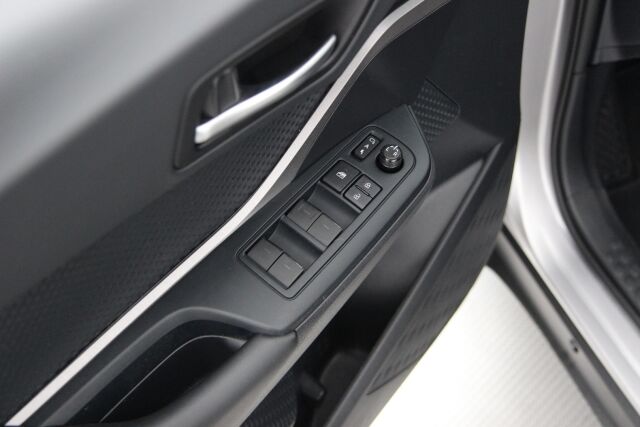 Toyota C-HR 2021 1,8 Hybrid Active Edition / ACC / Aut.ilmastointi / Kamera /