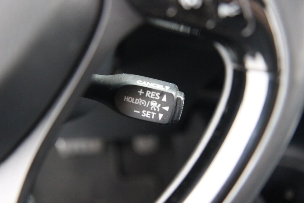 Toyota C-HR 2021 1,8 Hybrid Active Edition / ACC / Aut.ilmastointi / Kamera /