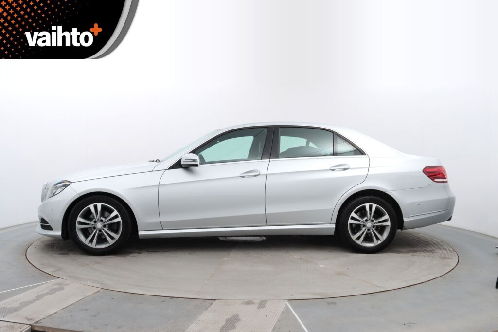 Mercedes-Benz E 2014 200 BE A / Lasikattoluukku / Navi / Xenon / Tutkat / Vakkari /
