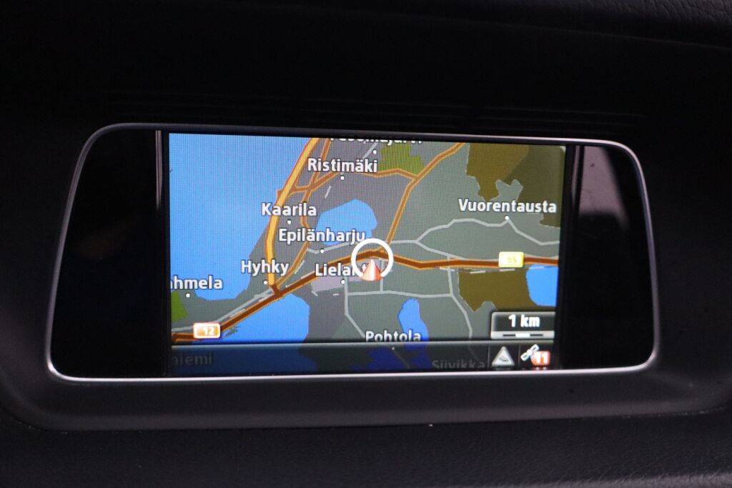 Mercedes-Benz E 2014 200 BE A / Lasikattoluukku / Navi / Xenon / Tutkat / Vakkari /
