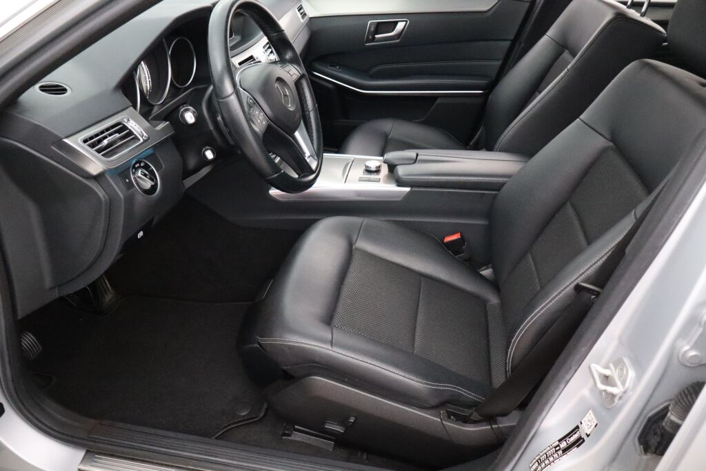 Mercedes-Benz E 2014 200 BE A / Lasikattoluukku / Navi / Xenon / Tutkat / Vakkari /