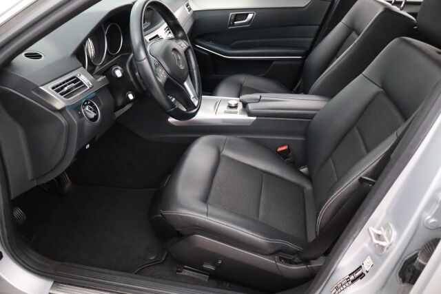 Mercedes-Benz E 2014 200 BE A / Lasikattoluukku / Navi / Xenon / Tutkat / Vakkari /