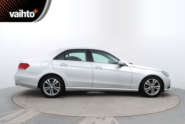 Mercedes-Benz E 2014 200 BE A / Lasikattoluukku / Navi / Xenon / Tutkat / Vakkari /
