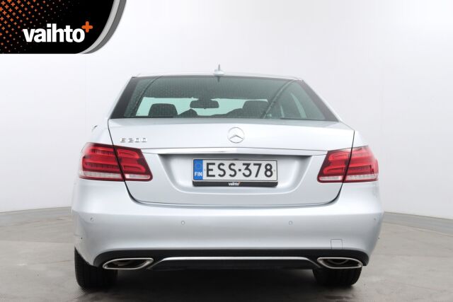 Mercedes-Benz E 2014 200 BE A / Lasikattoluukku / Navi / Xenon / Tutkat / Vakkari /