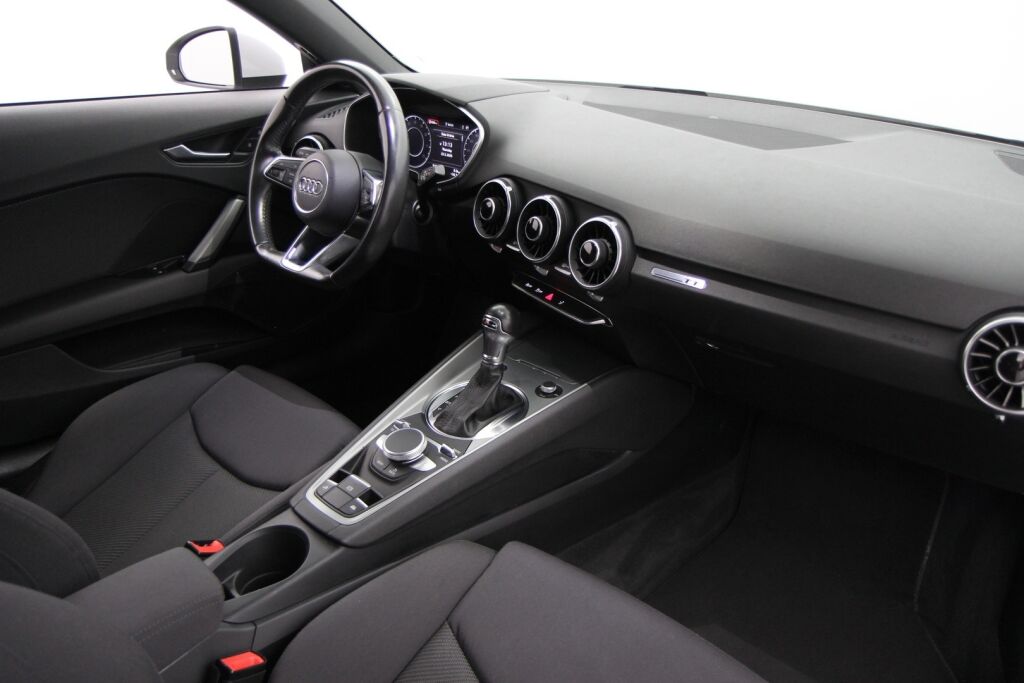 Audi TT 2017 Roadster 1,8 TFSI 132 kW S tronic / Virtuaalimittaristo / Xenon-valot