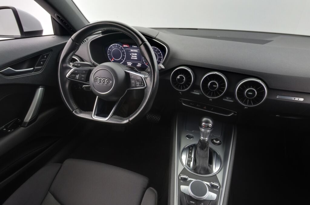 Audi TT 2017 Roadster 1,8 TFSI 132 kW S tronic / Virtuaalimittaristo / Xenon-valot