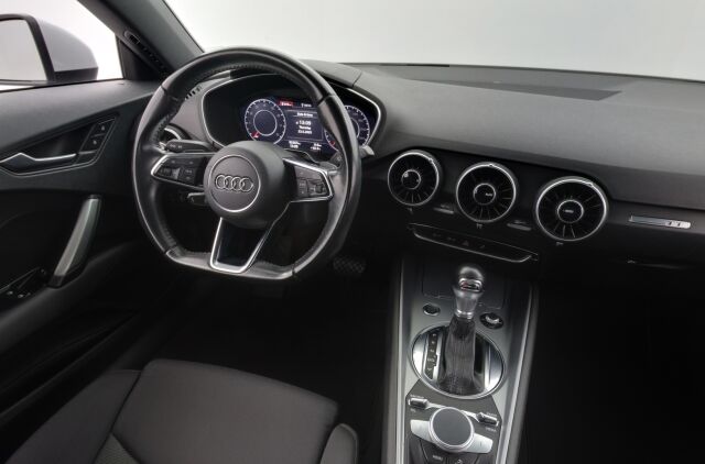 Audi TT 2017 Roadster 1,8 TFSI 132 kW S tronic / Virtuaalimittaristo / Xenon-valot